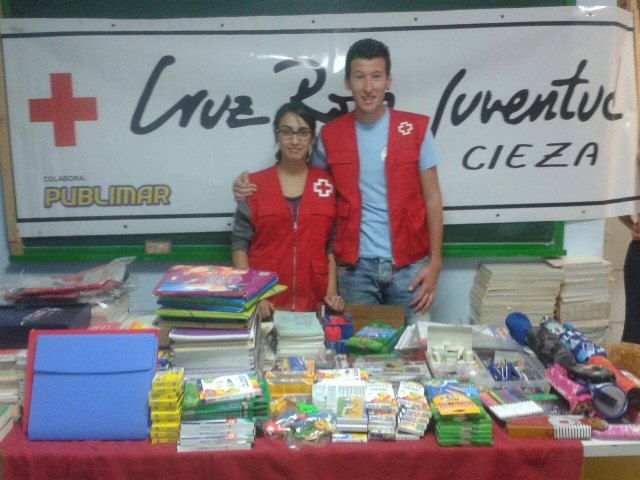 Finaliza la campaña de recogida de material escolar realizada por Cruz Roja Juventud Cieza - 1, Foto 1