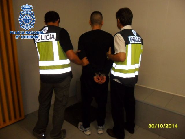 La Policía Nacional detiene en Murcia a un fugitivo condenado por asesinato por la Audiencia Provincial de Murcia - 1, Foto 1