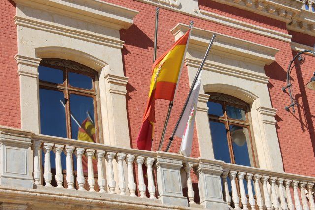 Banderas a media asta en los edificios municipales en señal de duelo por las víctimas de Bullas - 4, Foto 4