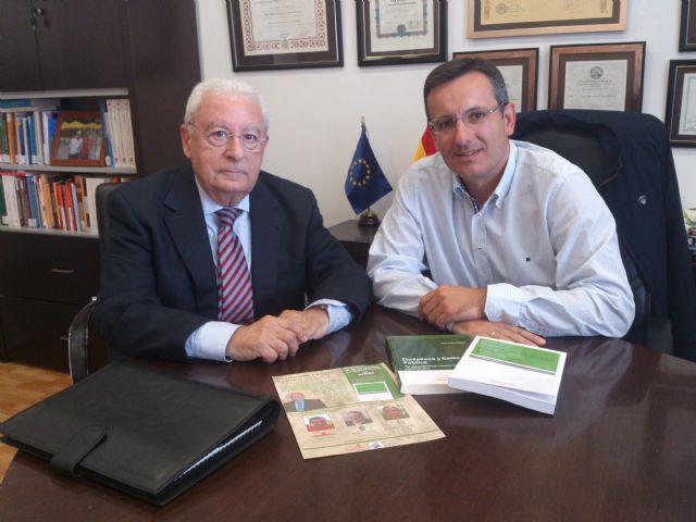 Jos Molina Molina hablar este mircoles en el Caf Los Olmos sobre transparencia y gobierno participativo, Foto 2