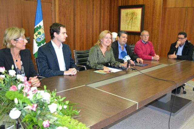 Ayuntamiento y FAGA trabajan para mitigar el absentismo y mejorar el rendimiento escolar entre el alumnado gitano - 3, Foto 3