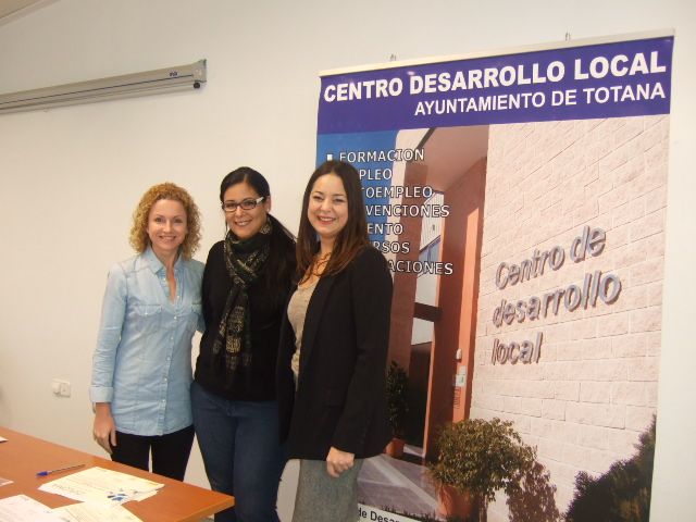 Finalizan los cursos de Emprendimiento en Restauración: gestión operativa integral del Restaurante y Desarrollo Tecnológico de los Procesos de Gestión de Servicios, Foto 3