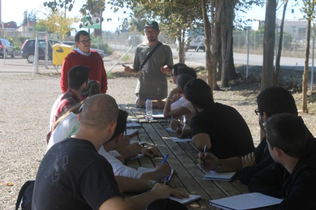 Alumnos de la UCAM visitan los huertos ecolgicos, Foto 3