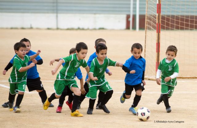 E.F. Torre Pacheco, E.F. Nueva Cartagena, E.F. San Ginés 82, E.F. Alumbres y Cartagena F.C., líderes en la clasificación - 2, Foto 2