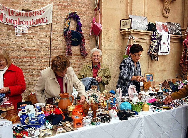 Mercadillo Solidario a favor de las Misiones - 2