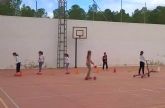 La asociación 'Alábega' de Ceutí celebró sendos talleres infantiles de tenis y patinaje