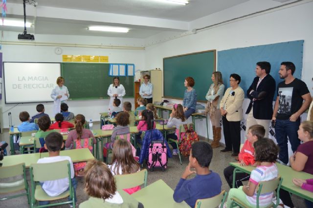 Alumnos de Primaria de varios colegios profundizaron en las ventajas del reciclaje de residuos - 1, Foto 1