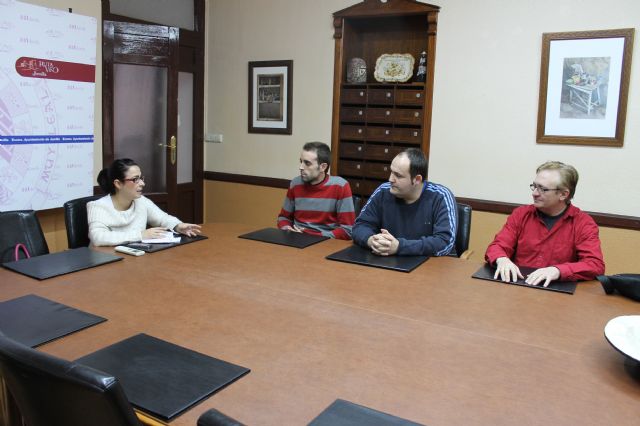 La concejala responsable del Albergue Municipal y las clínicas veterinarias estudian colaborar en una campaña especial de esterilización para perros y gatos - 1, Foto 1