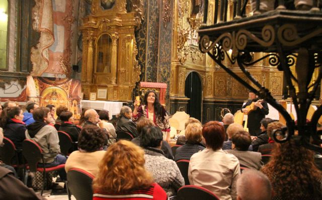 Numerosas personas asisten al concierto de música medieval celebrado dentro del Año Teresiano - 3, Foto 3