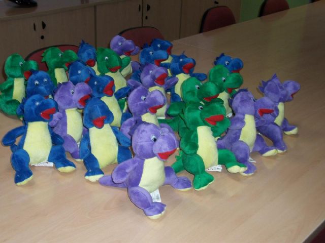 Consumo decomisa 23 dinosaurios de peluche - 2, Foto 2