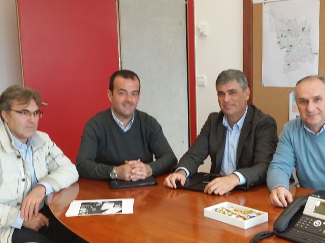 Una comisión estudiará nuevas ubicaciones para instalar zonas de aparcamientos de motos - 1, Foto 1