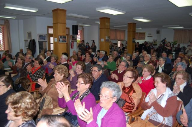 Las personas mayores de Alguazas se apuntan a las manualidades - 3, Foto 3