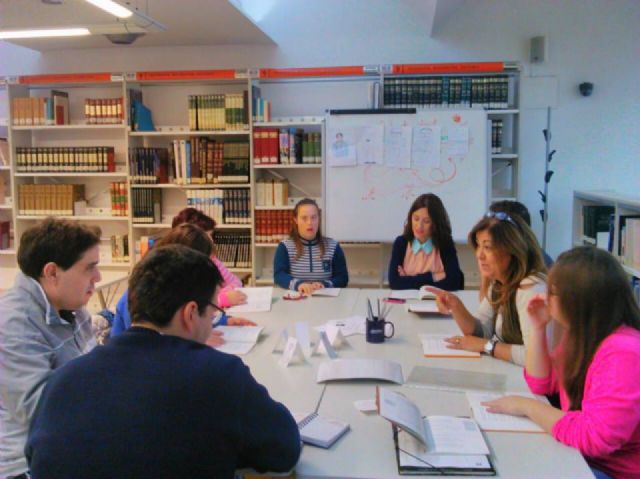 Usuarios de Assido y Astrapace participan en Clubes de Lectura Fácil en Bibliotecas Municipales - 3, Foto 3