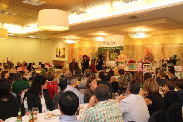 Multitudinaria cena benéfica de la Asociación Contra el Cáncer en Puerto Lumbreras - 2, Foto 2