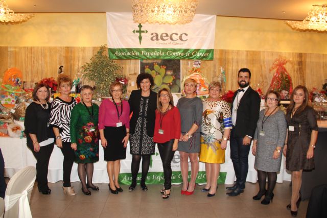Multitudinaria cena benéfica de la Asociación Contra el Cáncer en Puerto Lumbreras - 3, Foto 3