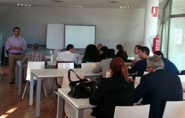 Las asociaciones pinatarenses amplían sus conocimientos en gestión asociativa - 2, Foto 2