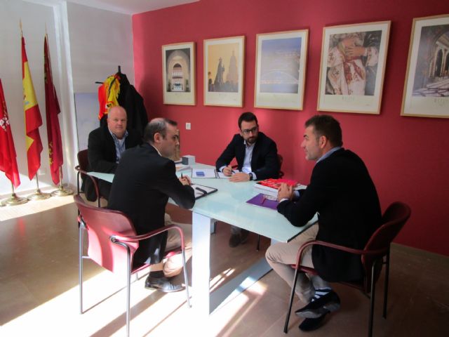 La Asociación de Accionistas Minoritarios del Real Murcia y el Ayuntamiento estudian propuestas para el Club - 1, Foto 1