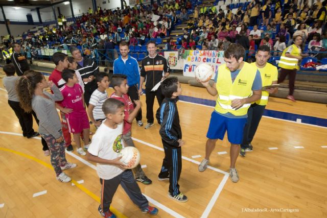 Medio millar de escolares se acercan al fútbol sala con el Plásticos Romero - 4, Foto 4