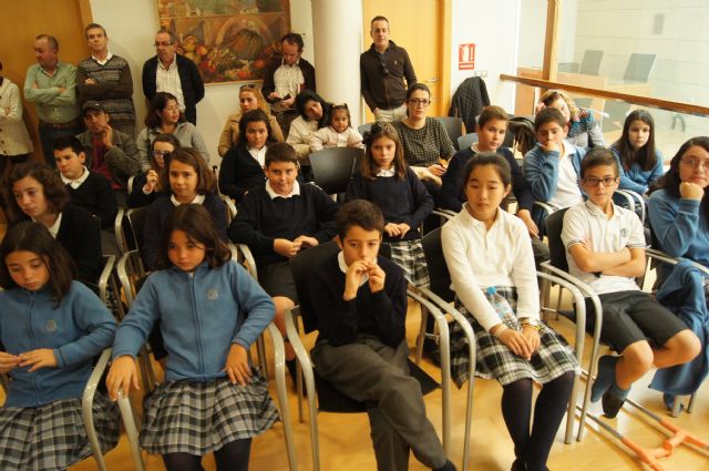 Los escolares celebran el Día Internacional de los Derechos del Niño con la lectura de un manifiesto en el salón de Plenos del Ayuntamiento, Foto 5