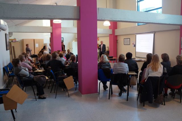 El alcalde torreño explica a la asociación de mujeres Isabel González la gestión de la calidad del Consistorio local - 2, Foto 2