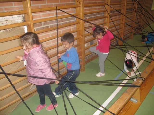 Fiesta en el Pabellón de Santa Lucía para clausurar las Olimpiadas Infantiles - 3, Foto 3