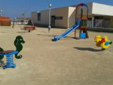 A pleno funcionamiento la operacin de acondicionamiento y mejora de los parques y plazas del barrio de El Garbanzal
