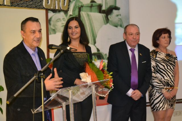 Cruz Roja, Canal 1 Mar Menor Torre Pacheco y Alfonso de la Cruz premiados con la Parra de Oro - 2, Foto 2