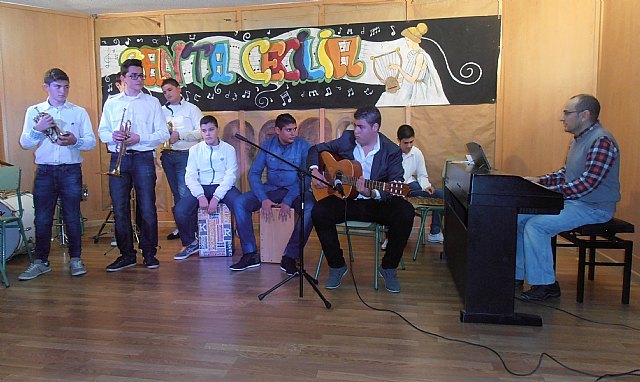 The Music Department of IES "Prado Mayor" organized several activities to mark the feast of St. Cecilia, Foto 1