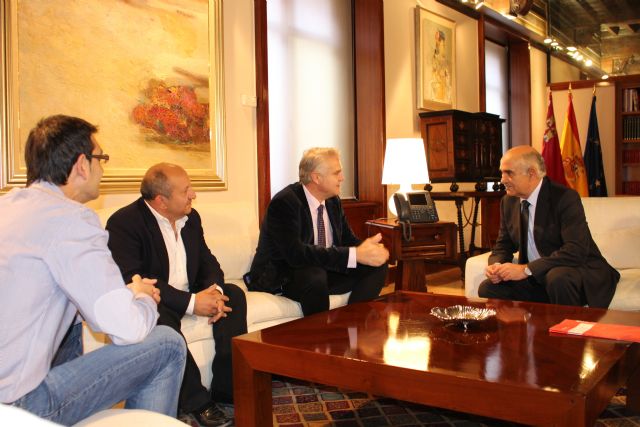 El presidente de la Comunidad, Alberto Garre, recibe al alcalde de Albudeite, Jesús García Martínez - 1, Foto 1