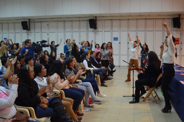 Gitanas Feministas para la Diversidad se presenta en San Javier en la Jornada Mujer Gitana, con la que se abre la semana del 25N - 2, Foto 2