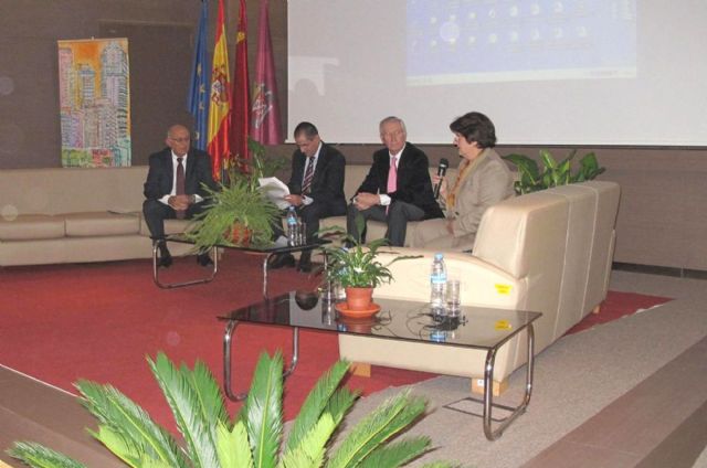 Jornadas sobre el protocolo de traslados e ingresos para personas con enfermedad mental - 2, Foto 2