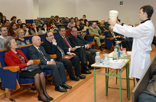 La Facultad de Química de la Universidad de Murcia conmemora su día grande con un homenaje a profesores jubilados - 2, Foto 2