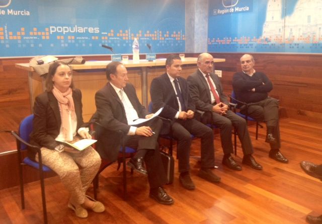 El sector agroalimentario regional marca las futuras líneas de actuación para el programa electoral del PPRM 2015 - 1, Foto 1