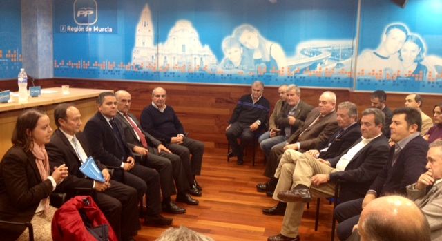 El sector agroalimentario regional marca las futuras líneas de actuación para el programa electoral del PPRM 2015 - 2, Foto 2