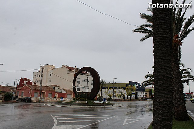 Totana dedica la rotonda existente junto a la rambla de Las Peras, en la avenida Juan Carlos I, al ex presidente del Gobierno 