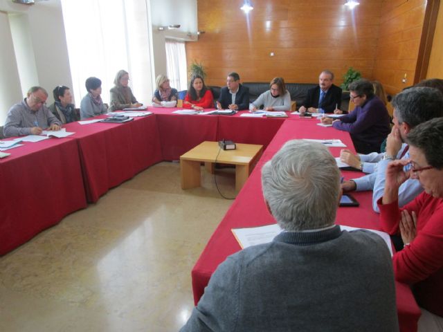 Servicios Sociales detecta 233 casos de menores absentistas durante el curso 2013-2014 - 1, Foto 1