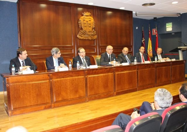 El presidente Garre apela al compromiso ético de los nuevos juristas con la sociedad - 1, Foto 1