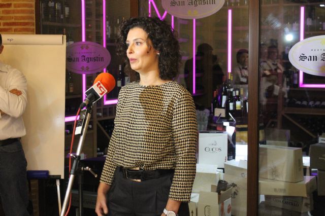 La subdirectora general de Formación del SEF destaca en Jumilla la importante formación adquirida por los alumnos del Curso de Sumillería - 3, Foto 3