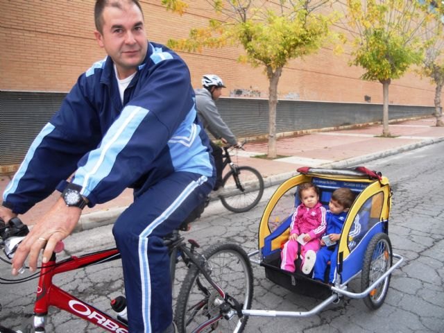 Unas 600 personas participan en el Día de la Bicicleta, organizado por la Concejalía de Deportes - 1, Foto 1