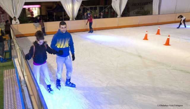 Abierta la pista de hielo con precios populares - 3, Foto 3