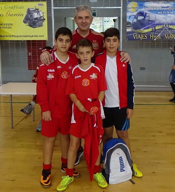 La escuela de fútbol sala de Águilas visita a las jugadoras de la selección española femenina - 3, Foto 3