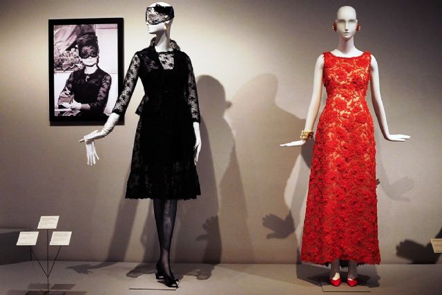 Más de medio centenar de alguaceños no se pierden en Madrid el Musical Priscilla, Reina del desierto - 4, Foto 4