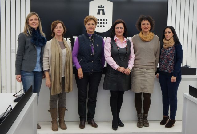 La asociación Columbares inicia un programa de dinamización comunitaria en el barrio del Carmen torreño - 1, Foto 1