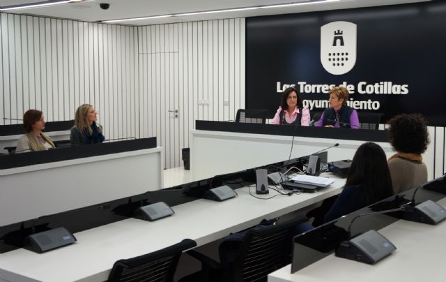 La asociación Columbares inicia un programa de dinamización comunitaria en el barrio del Carmen torreño - 3, Foto 3