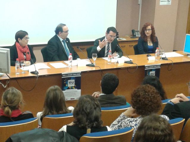 Una alumna de la Universidad de Murcia informará de las oportunidades de empleo en las instituciones de la Unión Europea - 1, Foto 1