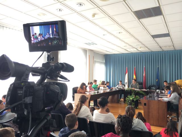 Alumnos y alumnas de Lorquí participan como concejales en el pleno infantil con motivo del Día de la Constitución - 5, Foto 5