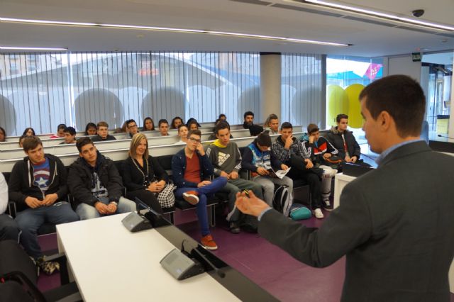 Las Torres de Cotillas celebra el aniversario de la Constitución con un pleno juvenil - 1, Foto 1