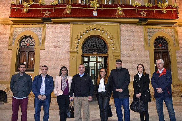 Mas de 300.000 bombillas engalanan de Navidad las principales calles de Águilas - 2, Foto 2