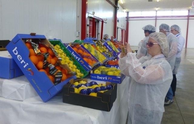 La Comunidad enseña la producción hortofrutícola de la Región a nueve grandes empresas de Kazajistán, Bielorusia y Ucrania - 2, Foto 2