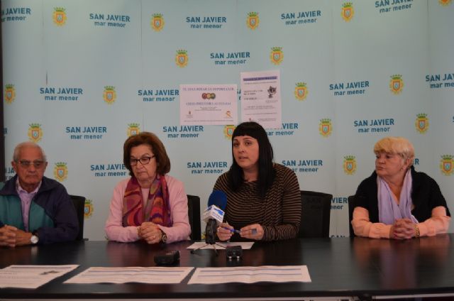 Informática, el uso del móvil, y gimnasia son algunos de los talleres más demandados en los Centros de Mayores de Santiago de la Ribera y El  Mirador - 1, Foto 1